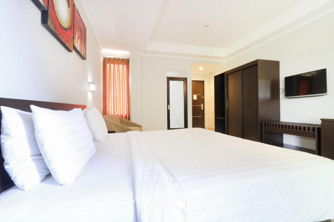 Urbanview Hotel Grand Malabar Bandung Exterior foto